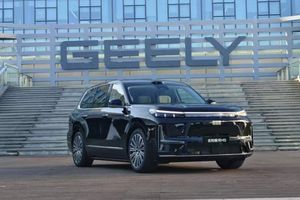 Стартовали предварительные продажи полноразмерного внедорожника Geely Galaxy M9 в Китае по цене 27 040 долларов США.