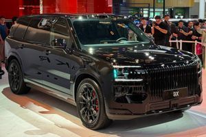 В Китае стартовали предварительные продажи Zeekr 9X PHEV с самой большой батареей по цене 67 080 долларов США.