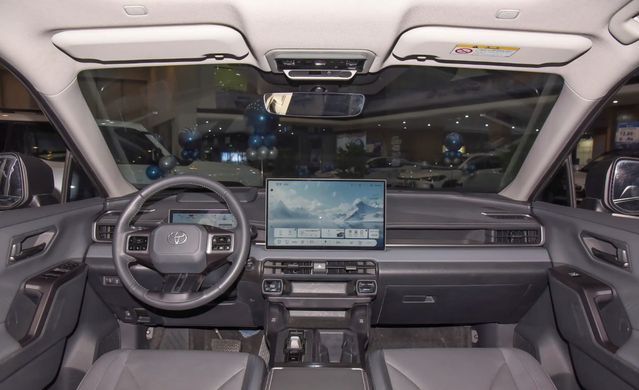 Гибрид Toyota RAV4 2026 Hybrid 2.5L AWD Flagship Edition