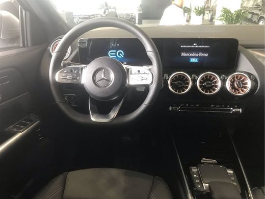 Электромобиль Mercedes-Benz EQA 300 4WD
