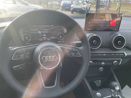 Електромобіль Audi Q2 e-tron