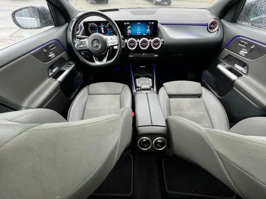 Електромобіль Mercedes-Benz EQA 300 4WD