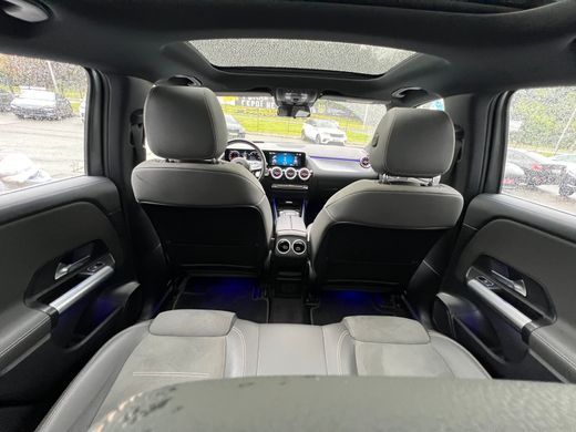 Електромобіль Mercedes-Benz EQA 300 4WD