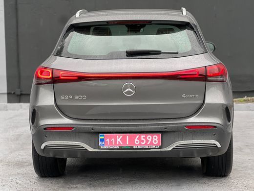 Електромобіль Mercedes-Benz EQA 300 4WD