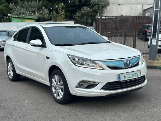 Електромобіль Changan eado