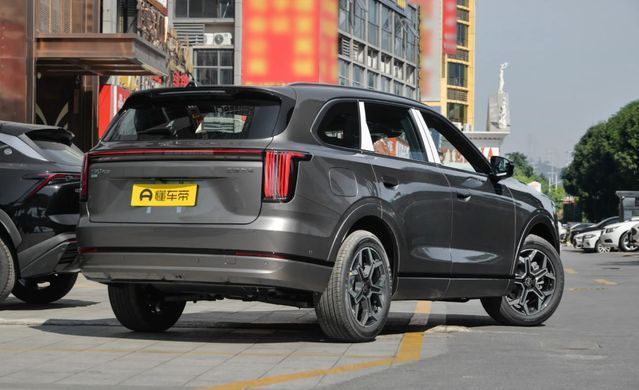 Гибрид Jetour L7 PLUS 2026