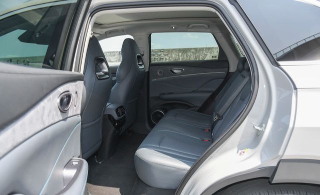 Гибрид BYD Sea Lion 07DM 4WD 2025